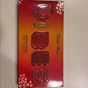 Violet Voss Matte Vibes Eyeshadow Palette